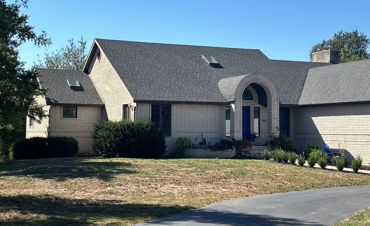4218 Colleen Drive , Nixa, MO, US