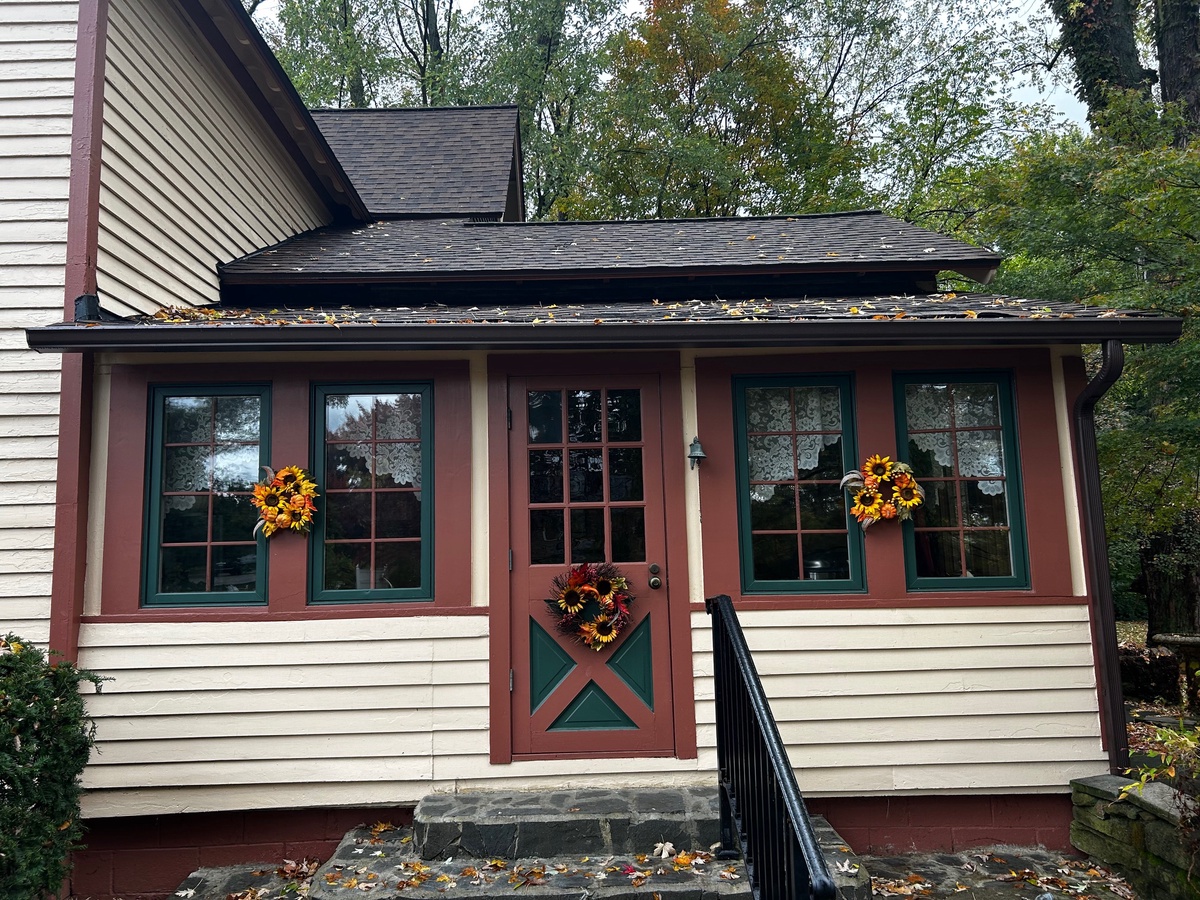 7592 Center Street , Mentor, OH, US