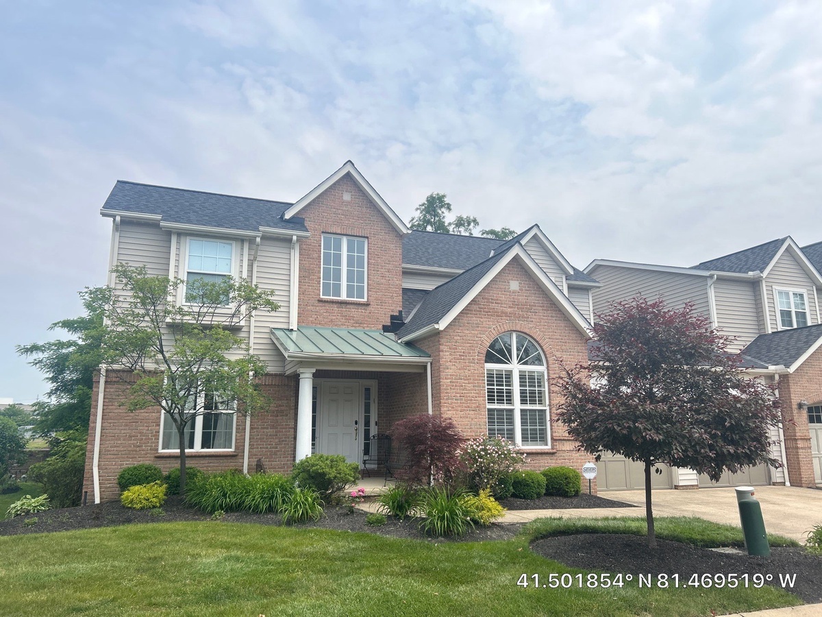 455 Hollyhock Court , Mayfield Heights, OH, US