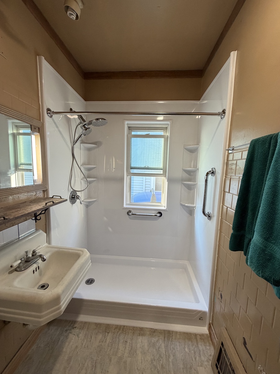 Racine, WI, 53403, US