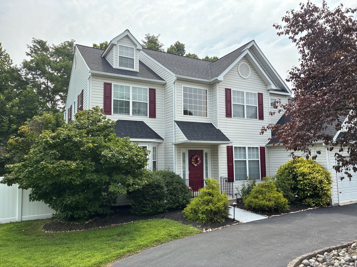 112 Springvalley Way , Aston Township, PA, US