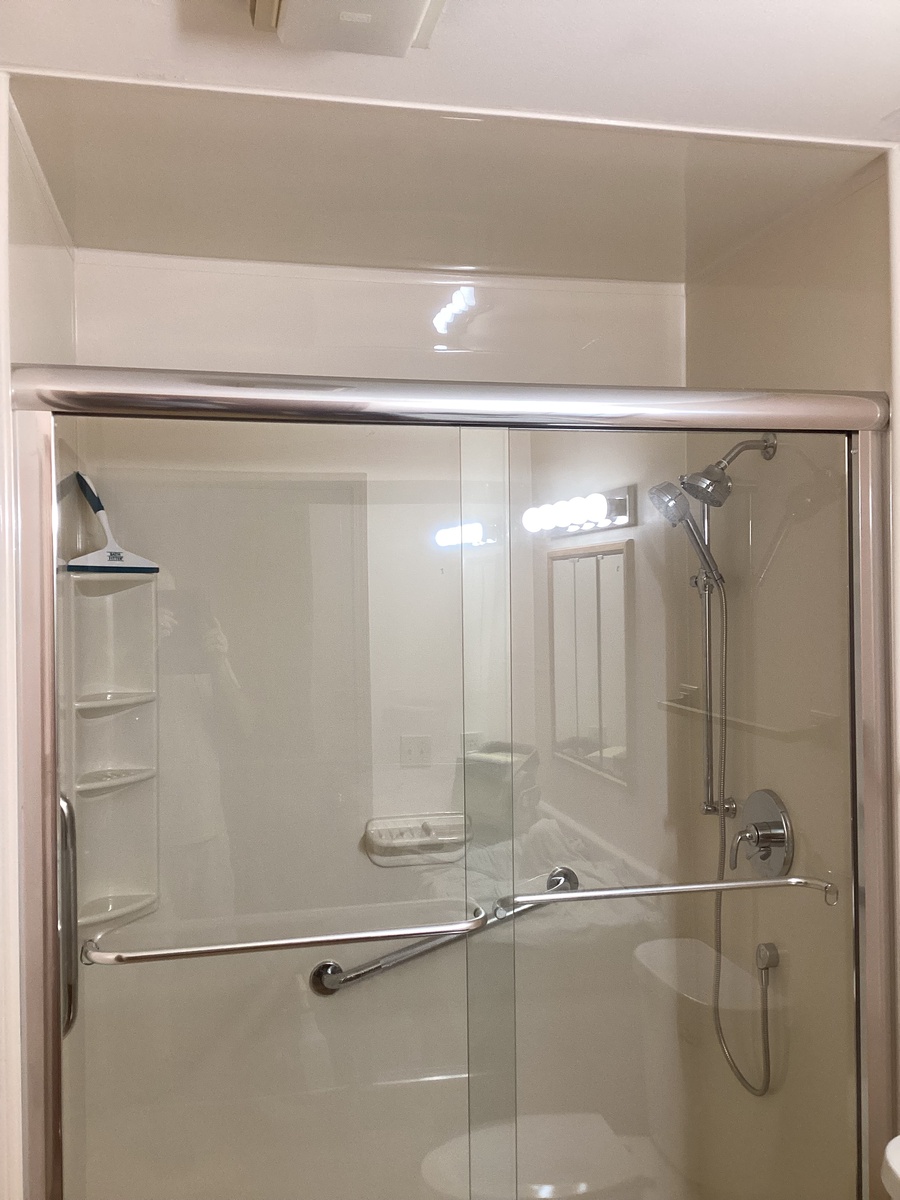 Burlington, WI, 53105, US
