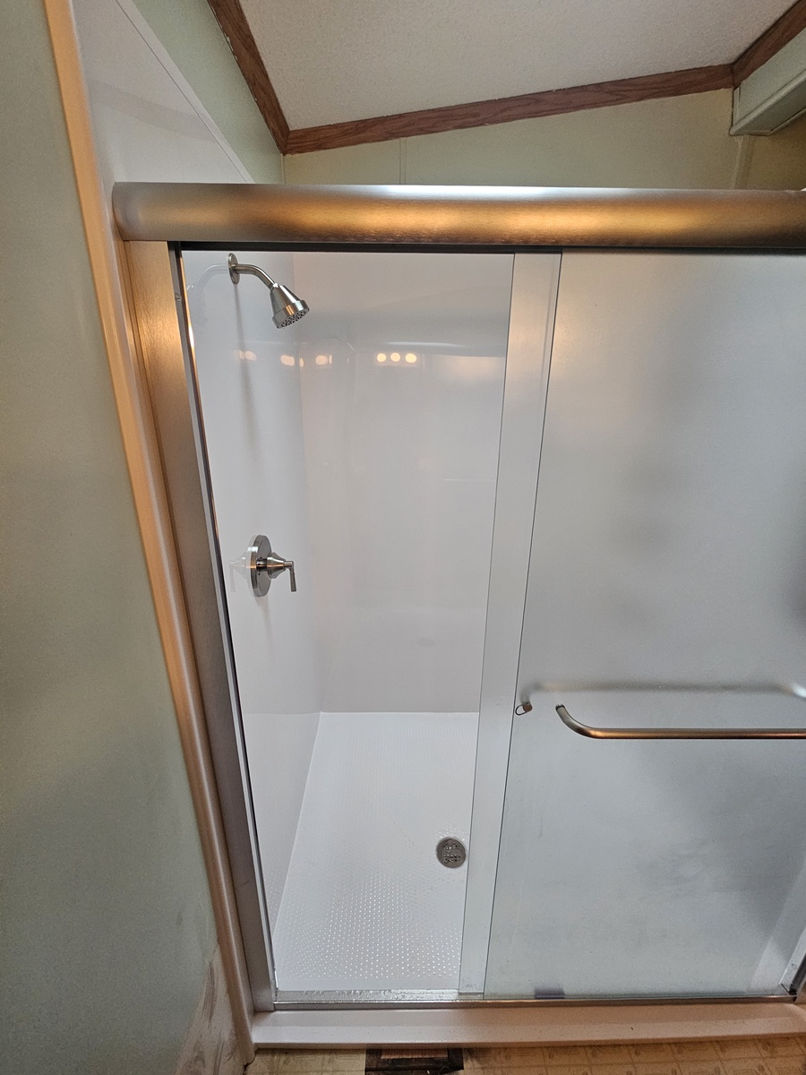 East Aurora, NY, 14052, US