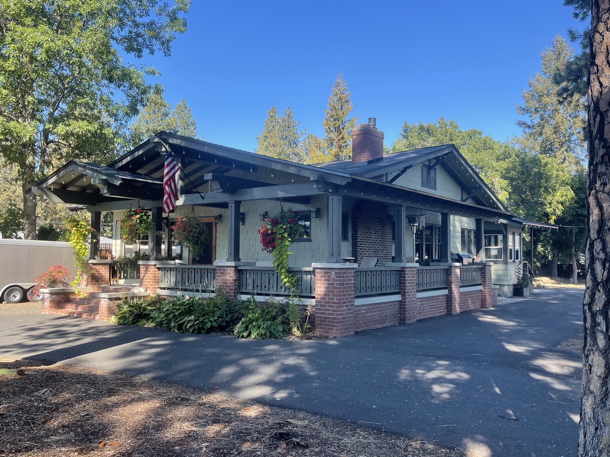 306 West Graves Road , Spokane, WA, US