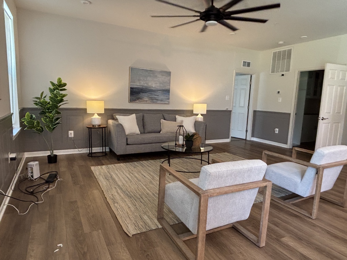 8071 Woodholme Circle , Pasadena, MD, US