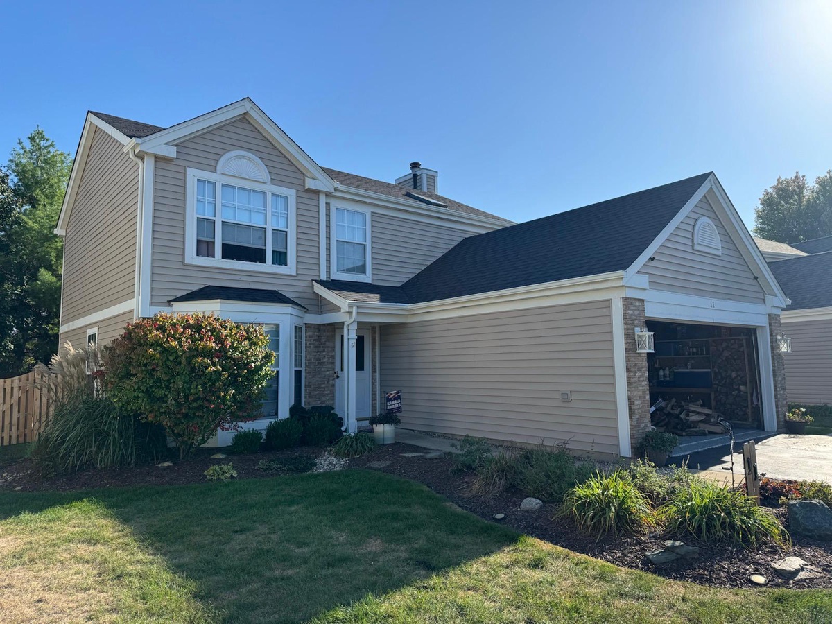 11 Hummingbird Lane , Streamwood, IL, US