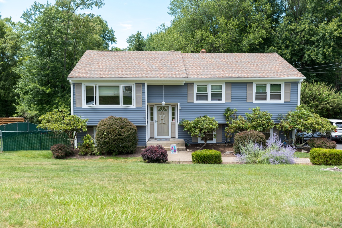 44 Westgate Drive , Sparta, NJ, US