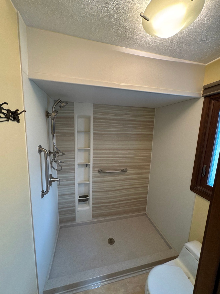 7511 E Norfolk Cir , Wichita, Kansas, US