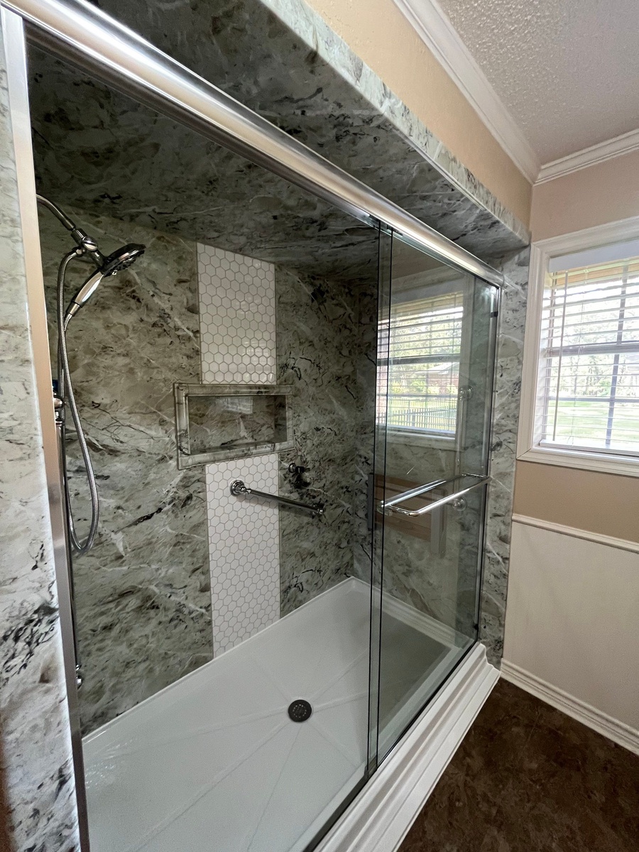 305 Trailwood Drive , Crockett, TX, US