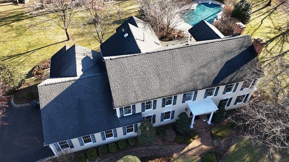 560 Marl Road , Colts Neck, NJ, US