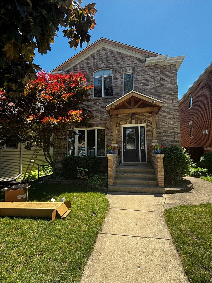 6833 West Highland Avenue , Chicago, IL, US