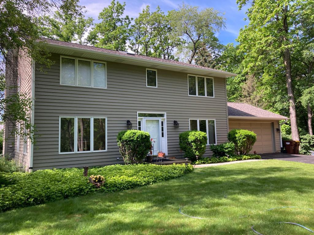5117 Edgewood Road , Crystal Lake, IL, US