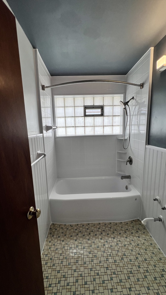 Milwaukee, WI, 53209, US