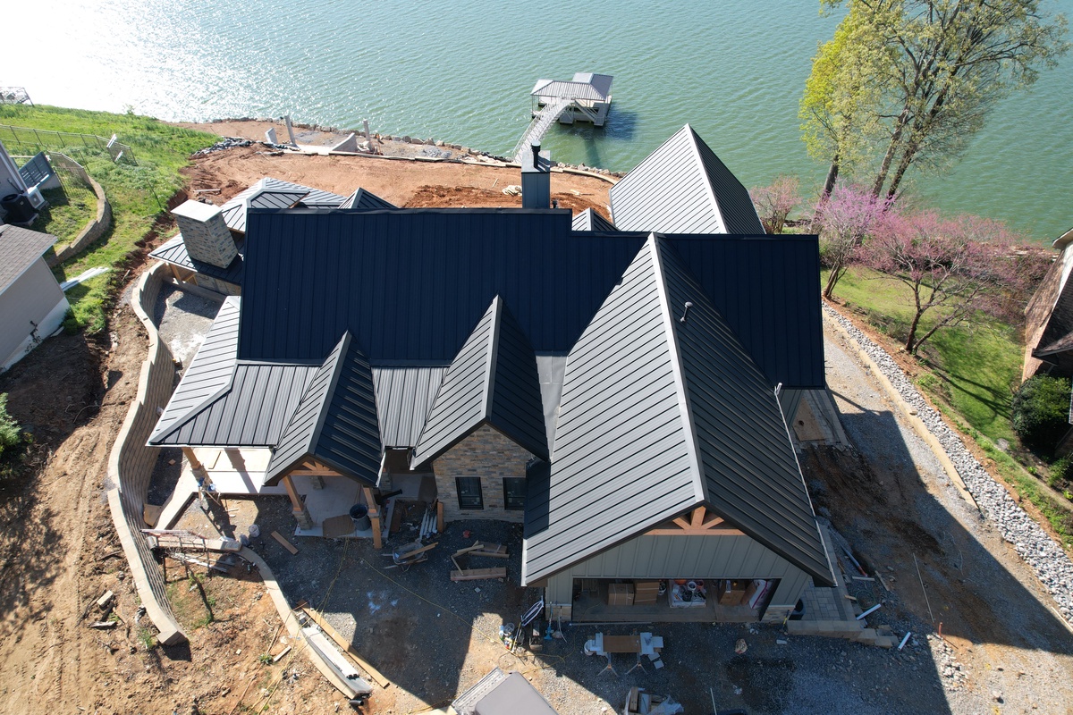 950 Holtsinger Drive , Dandridge, TN, US