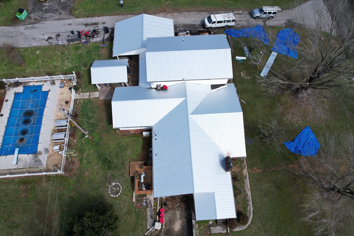 233 West Carr Drive , LaFollette, TN, US