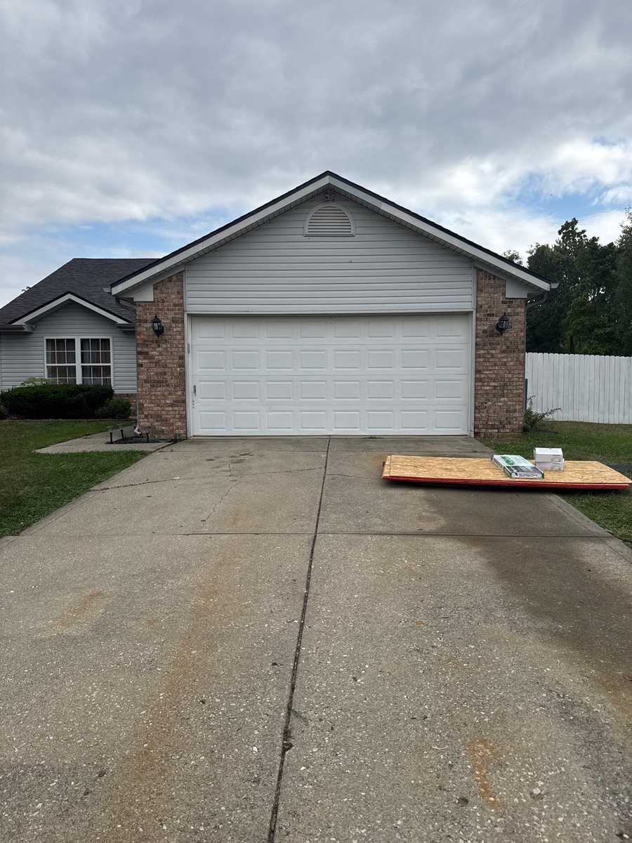 Orth Court, Indianapolis, IN, US