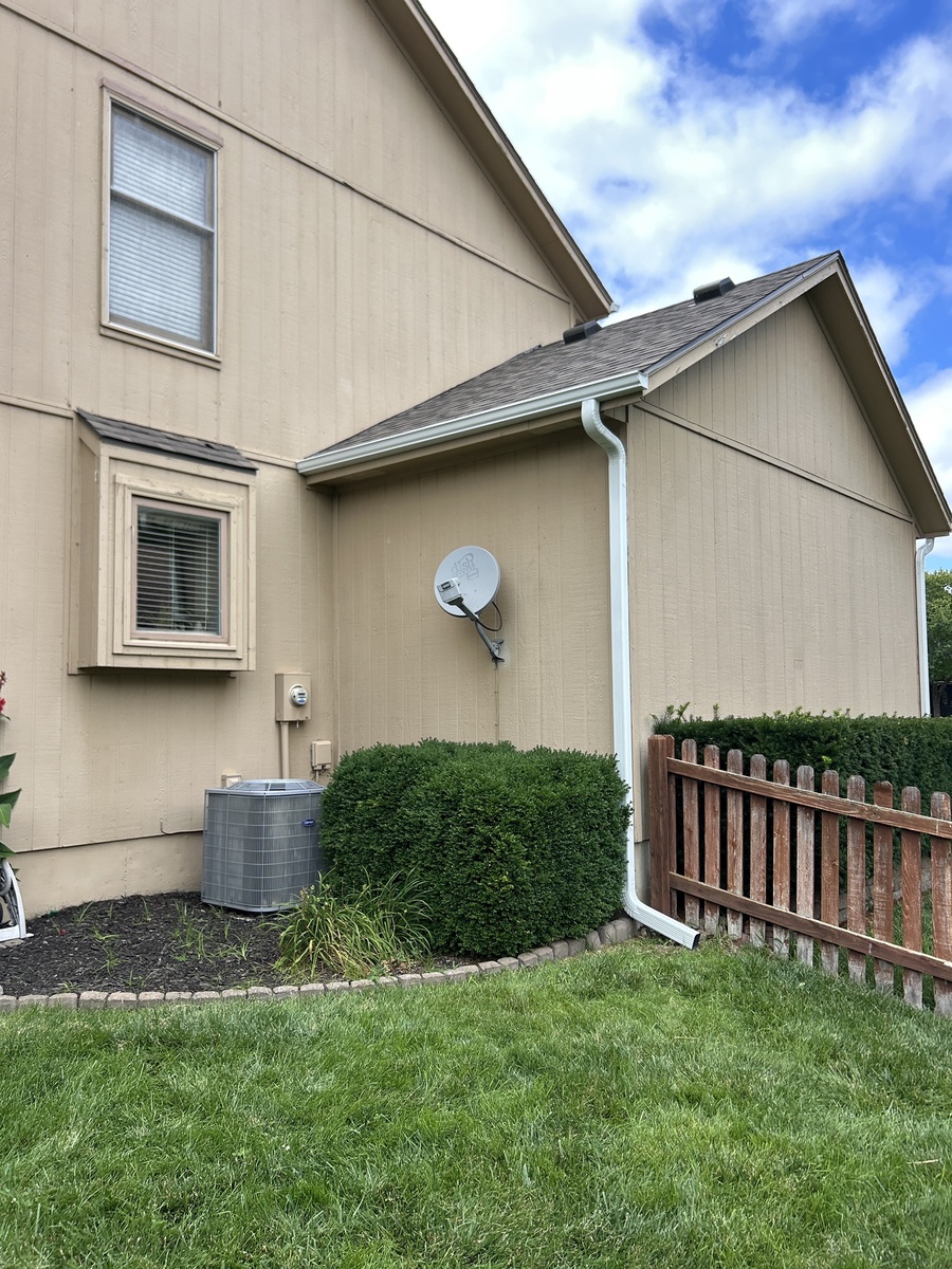 14642 South Hallet Street , Olathe, KS, US