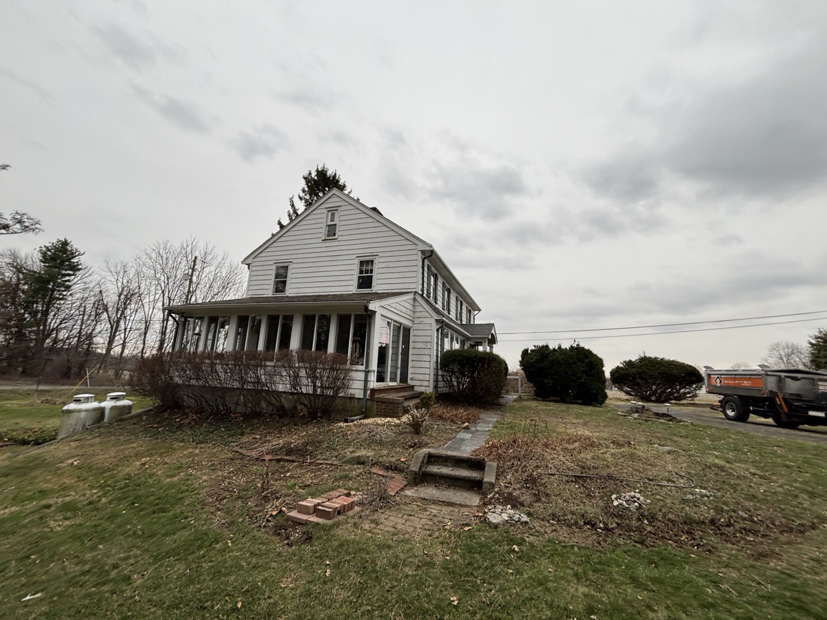 102 Snowdrift Lane , Nazareth, PA, US