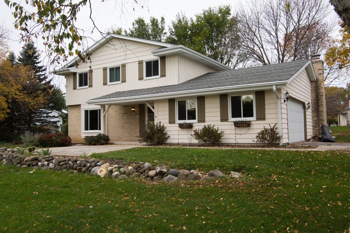 Deb G. W223S5785 Stonehedge Drive, Waukesha, WI