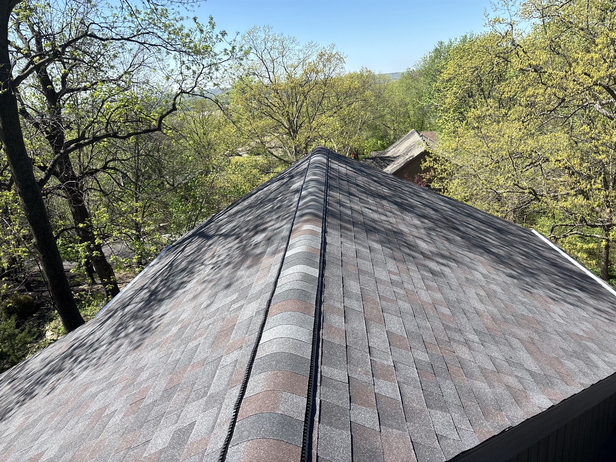 5301 Northwest Bluff Drive , Parkville, MO, US