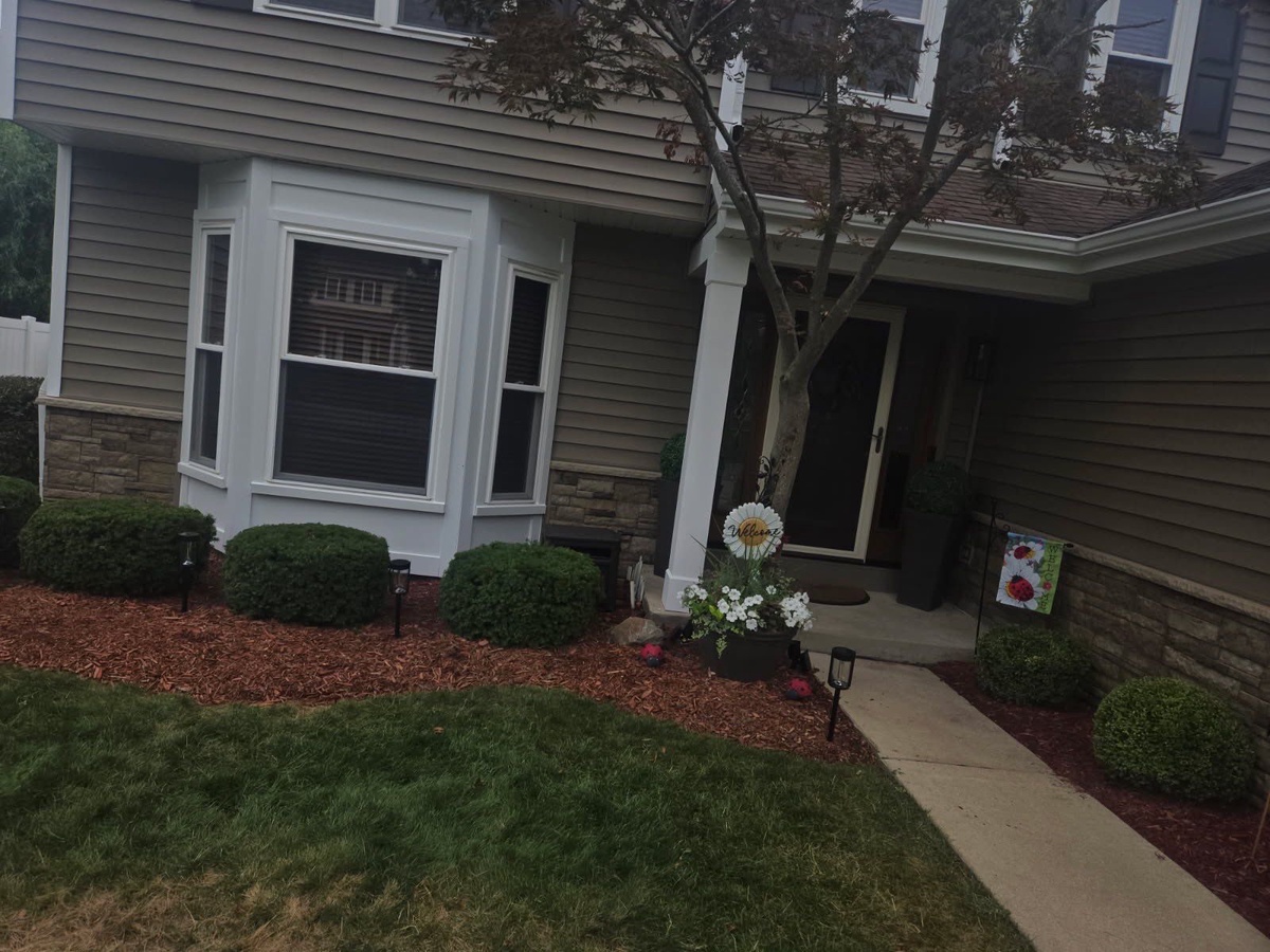 1205 Brookstone Drive , Carol Stream, IL, US
