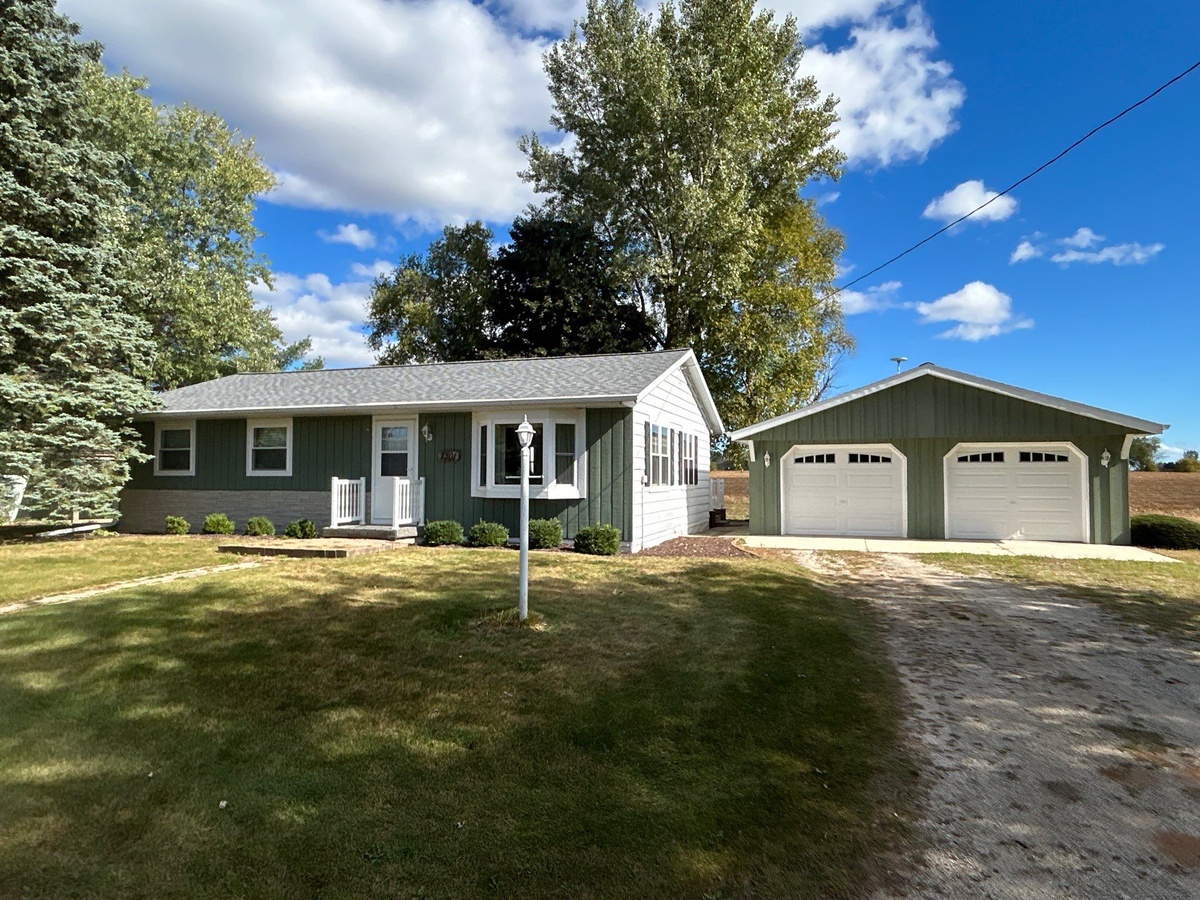 7301 Range Line Road , Newton, WI, US
