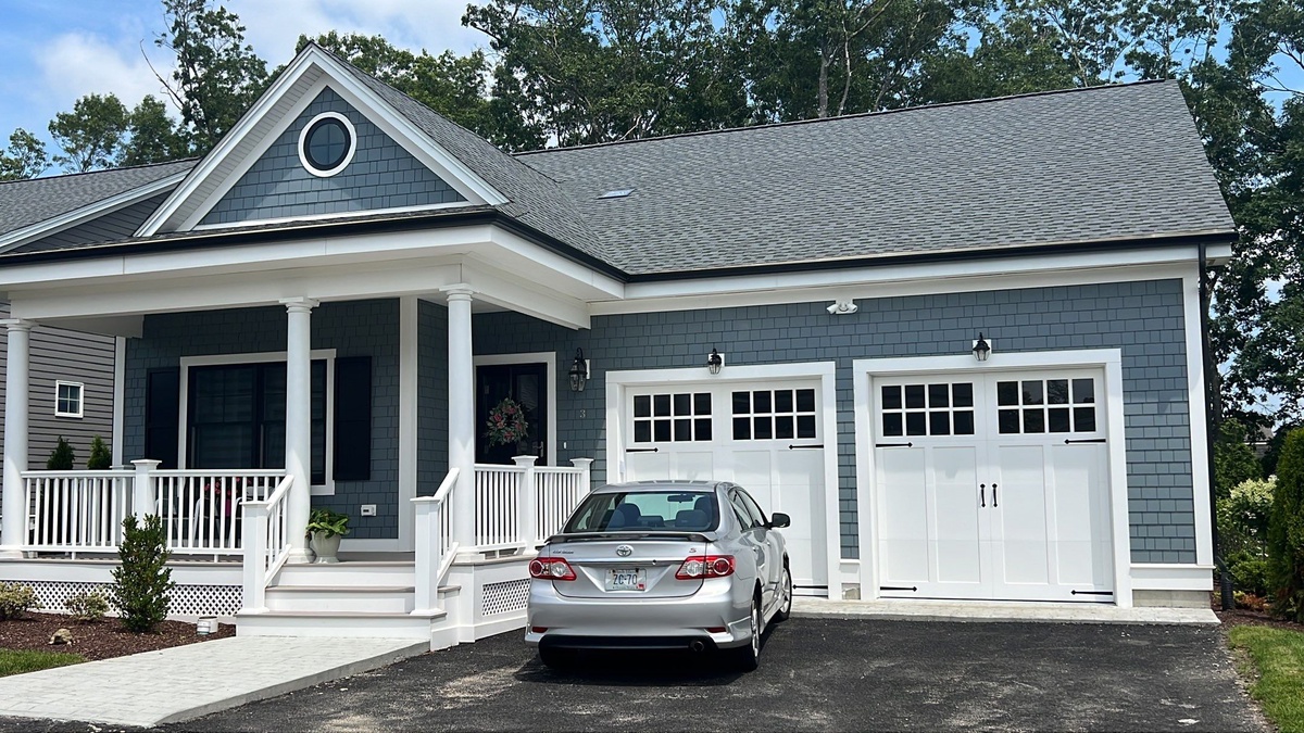 3 Hampton Road , Coventry, RI, US