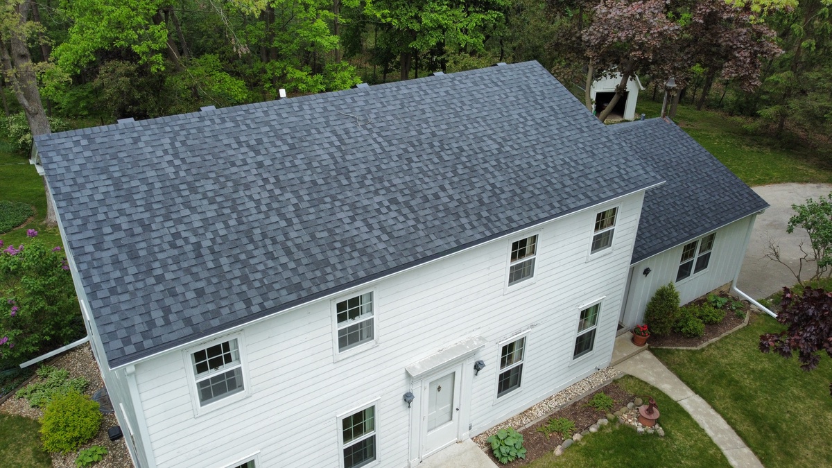 N7W30076 Bryn Drive , Waukesha, WI, US