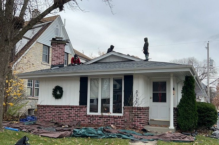 2377 North 84th Street , Wauwatosa, WI, US