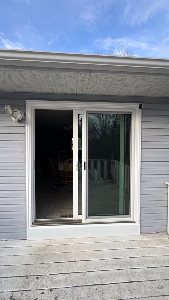 708 East Cedar Avenue , Onalaska, WI, US