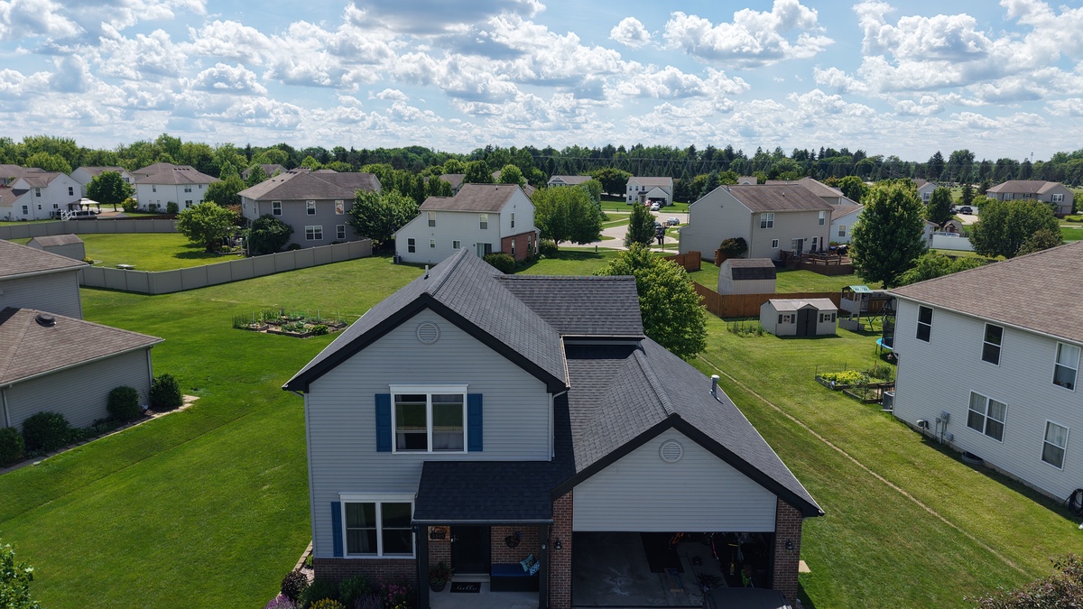 5595 Still Meadow Lane , Grand Blanc, MI, US