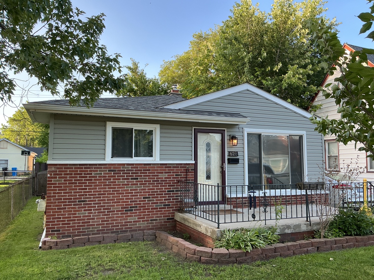 27368 Park Court , Madison Heights, MI, US