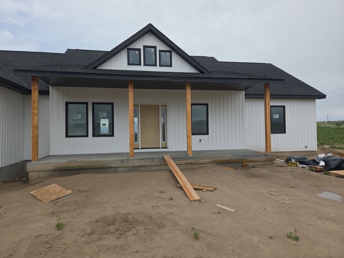 828 Reid Road , Firth, ID, US