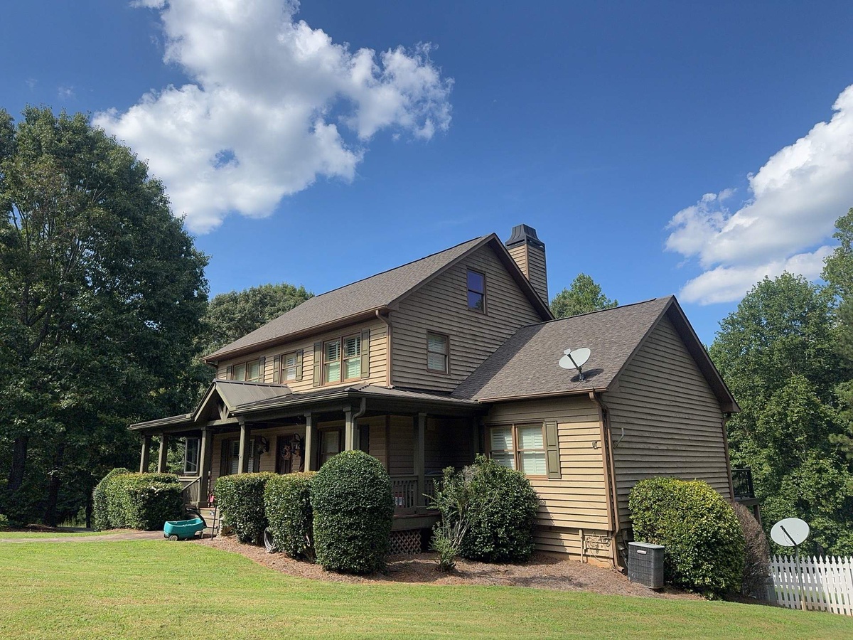 5031 Blackberry Lane , Buford, GA, US
