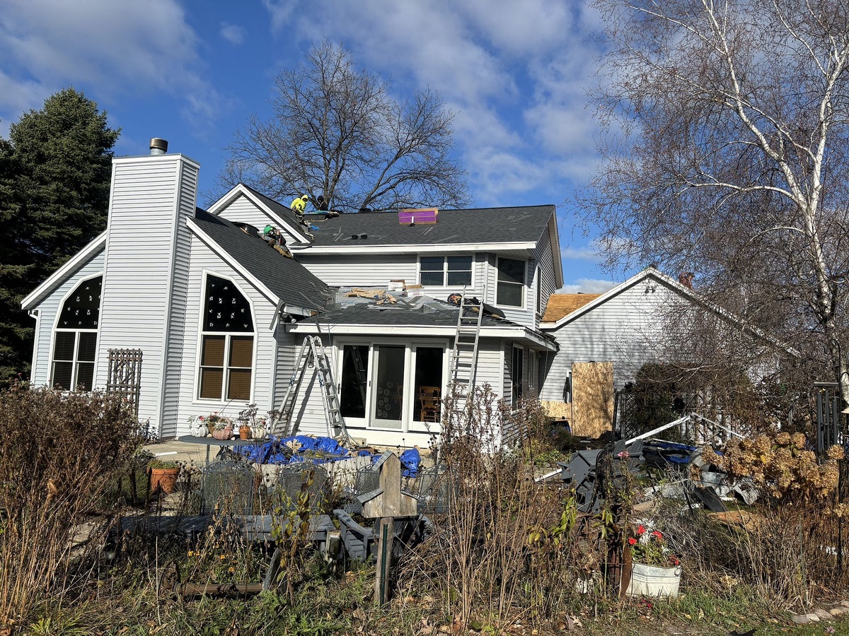 N48W25367 Aberdeen Drive , Pewaukee, WI, US