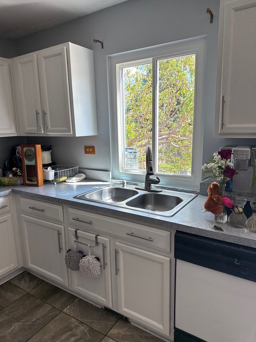 1336 Yellowpine Drive , Aurora, IL, US