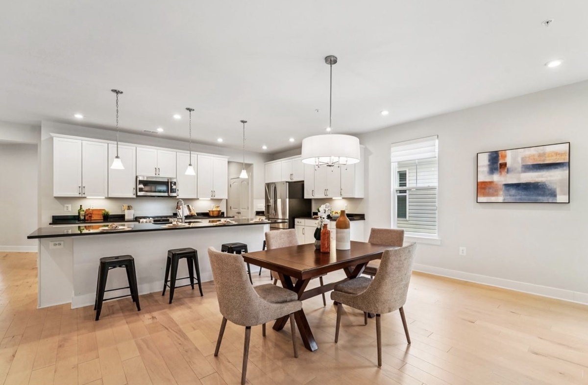 224 Bayberry Drive , Chester, MD, US