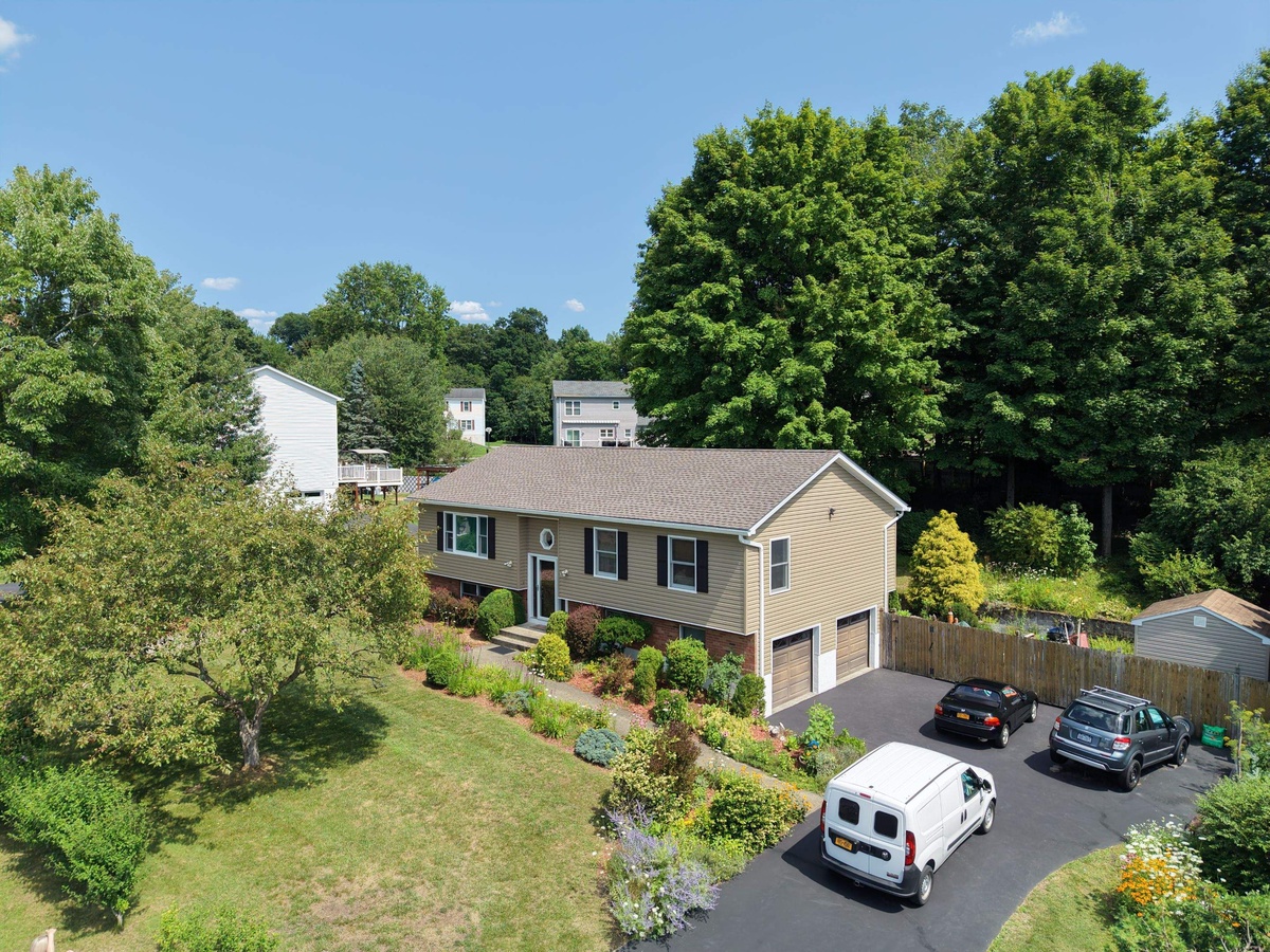 5 Massachusetts Drive , Newburgh, NY, US