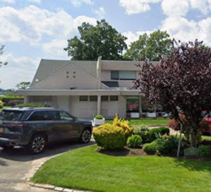 160 Grist Mill Lane , Great Neck, NY, US