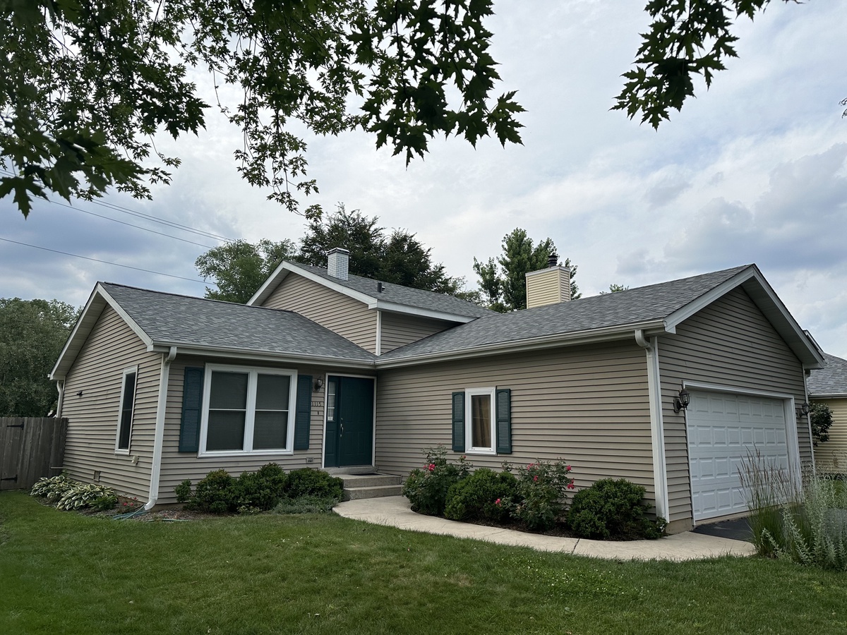 1115 Greensfield Drive , Naperville, IL, US
