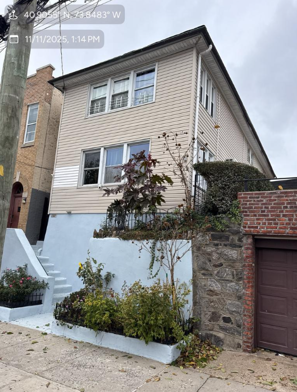 727 East 242nd Street , The Bronx, NY, US