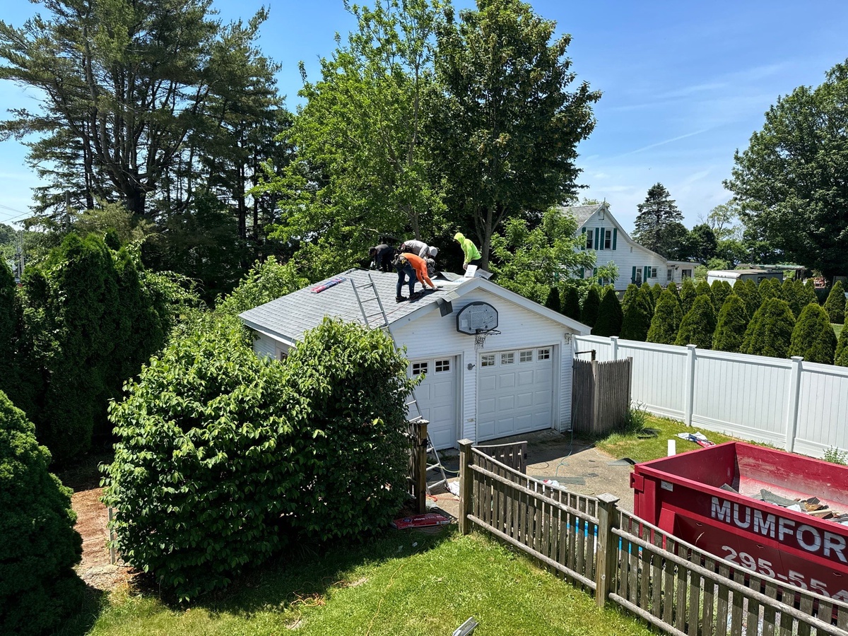 15 Dewey Avenue , Tiverton, RI, US