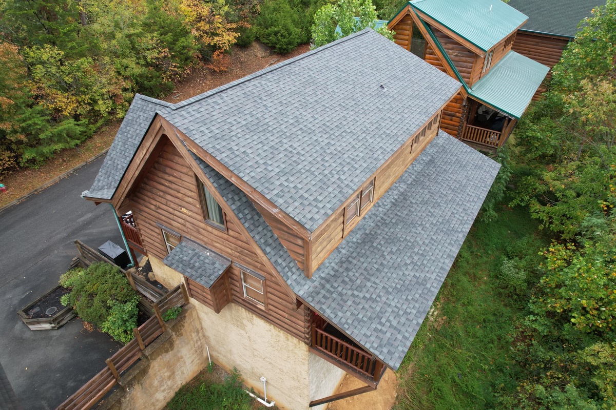 1111 Towering Oaks Drive , Sevierville, TN, US