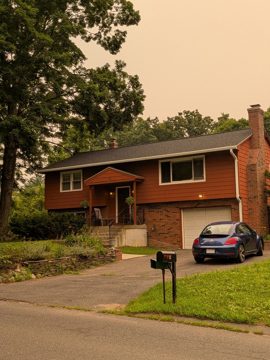 12 Glendale Road , Northampton, MA, US