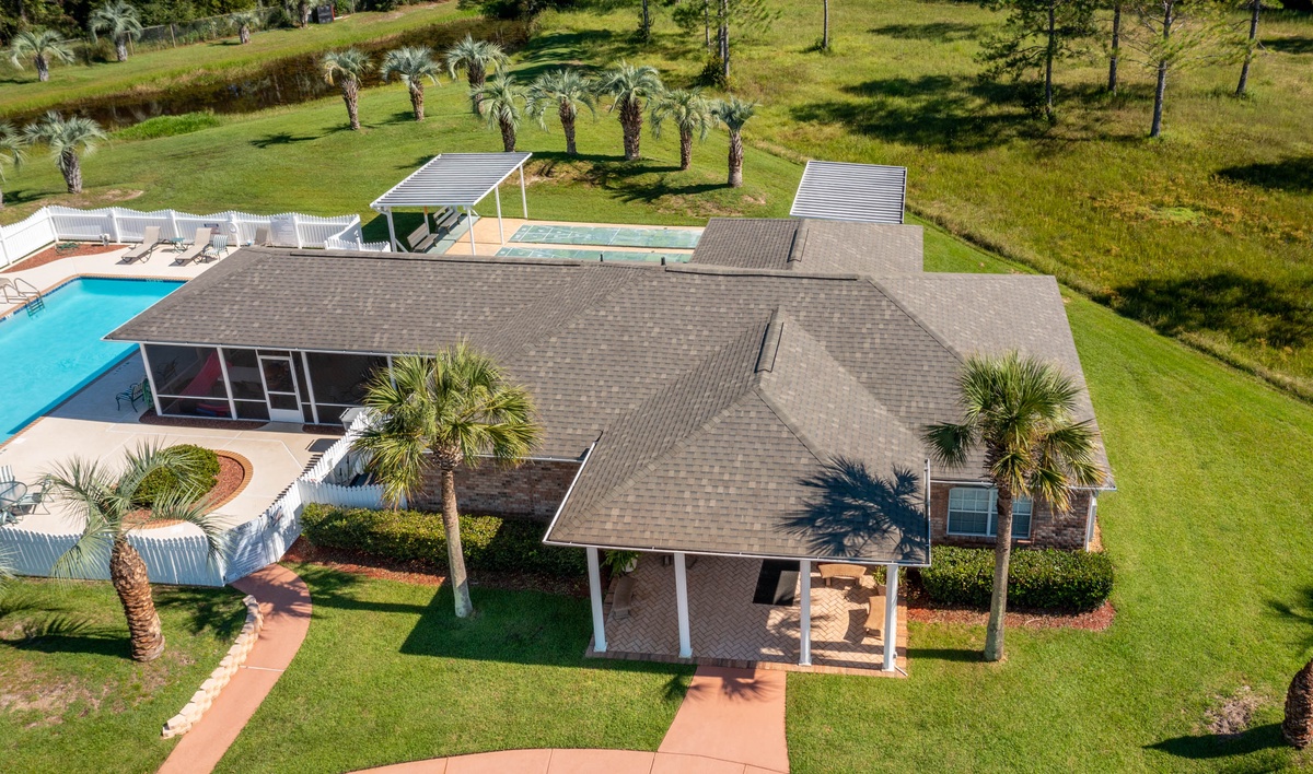 3882 Windsor Castle Boulevard , Milton, FL, US