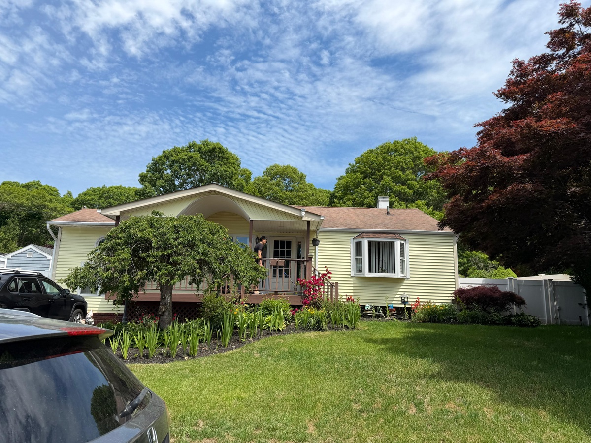 67 Circle Drive North , Patchogue, NY, US