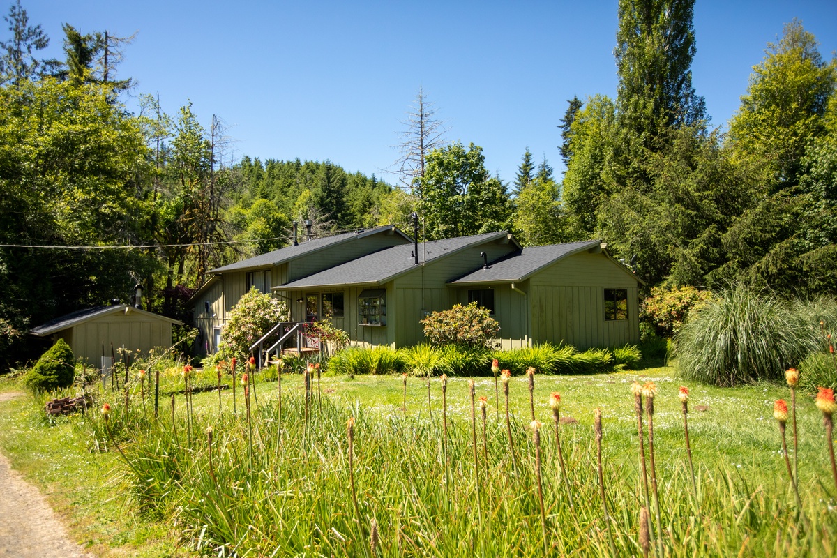 7402 Salmon River Highway , Otis, OR, US