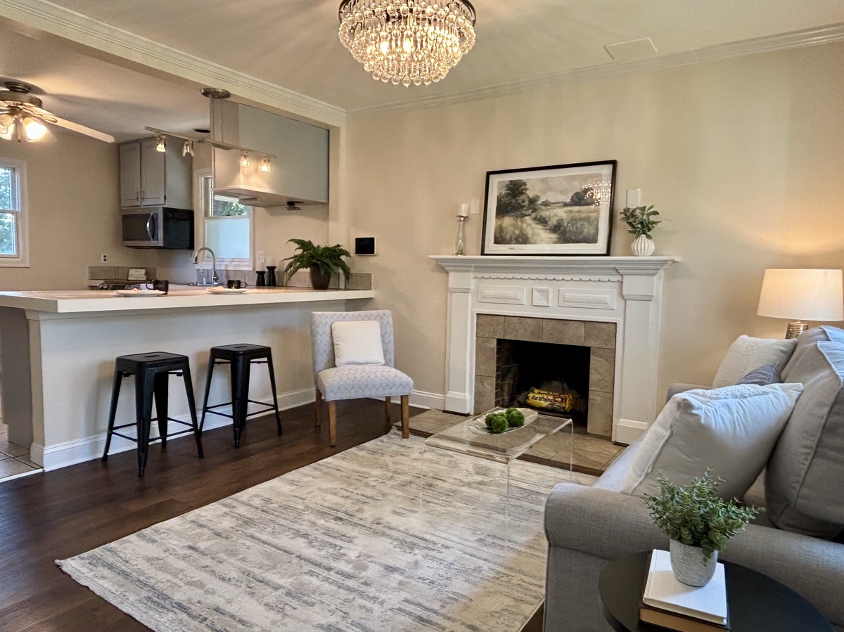 8469 Main Avenue , Pasadena, MD, US