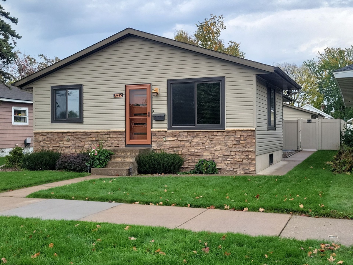 2226 Charles Street , La Crosse, WI, US