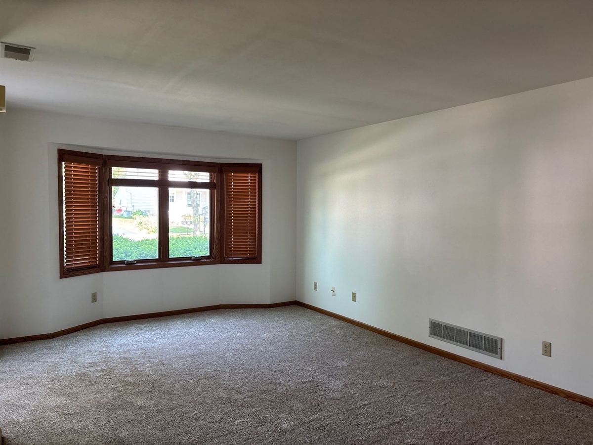 Danielle K. | 650 Mac Henry Cir, Brookfield, WI, USA, WI
